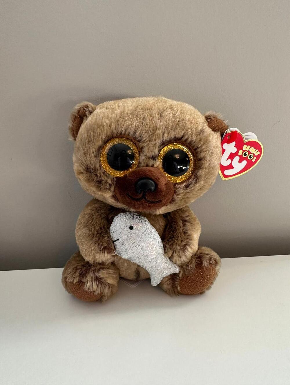 Ty Beanie Boo “Henry” the Bear holding fish - RARE Canada Exclusive! (6 inch)